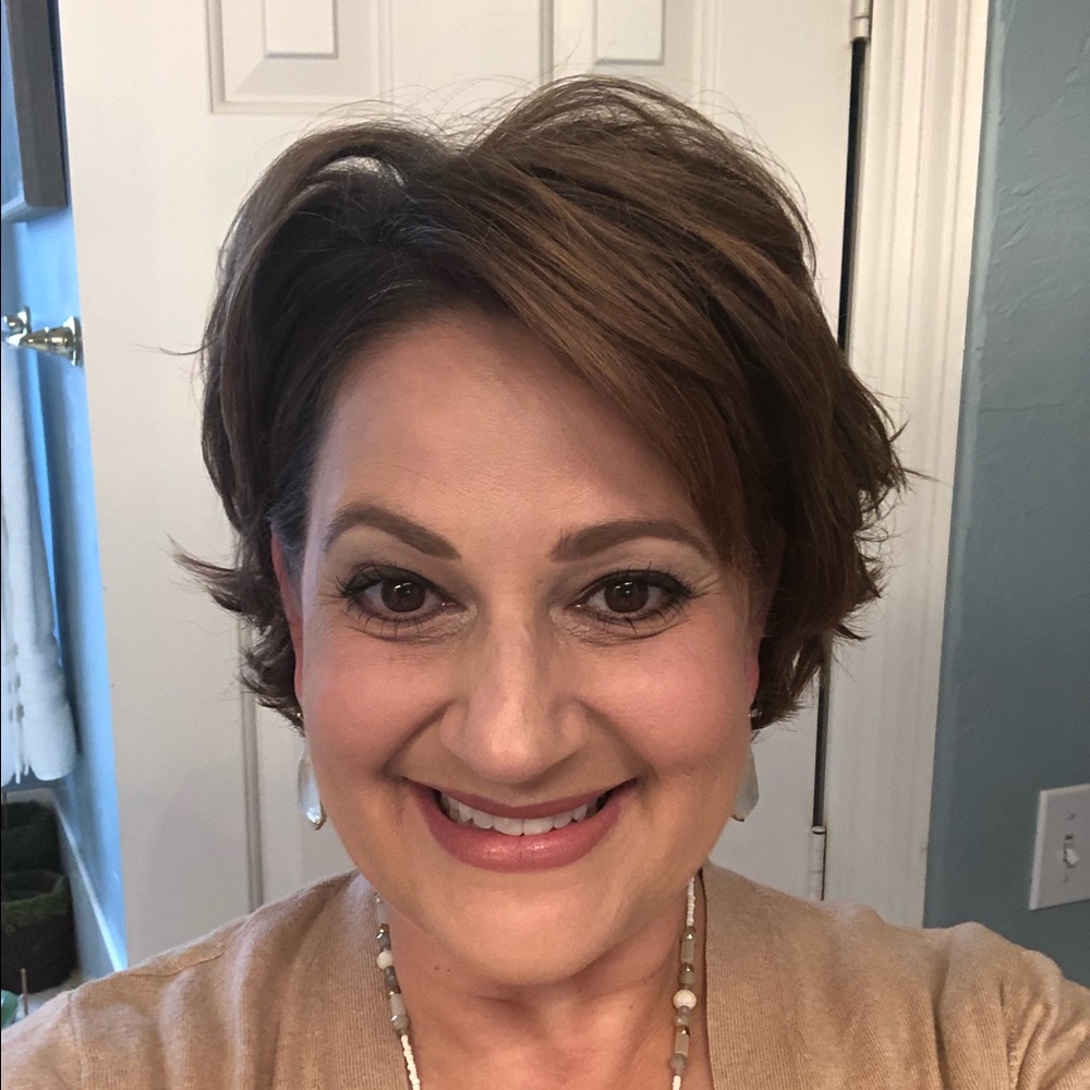 Meet your Posher, Sharon